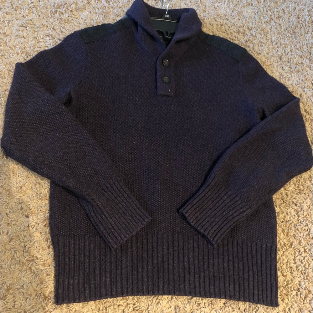 Banana republic two button-crewneck sweater